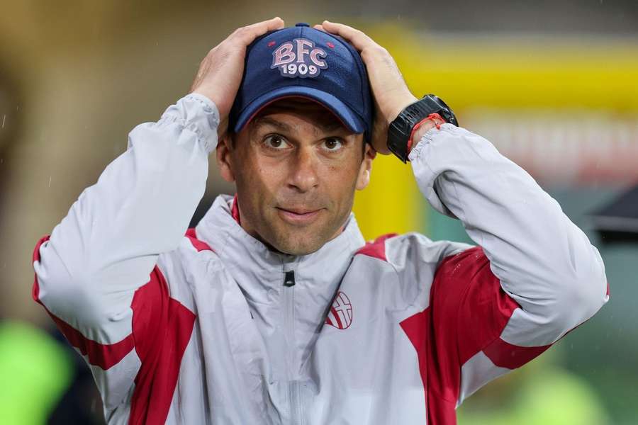Thiago Motta, treinador do Bolonha, deve suceder a Luis Enrique no PSG