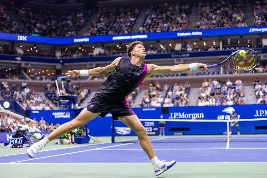 Shelton despachou Tiafoe no Arthur Ashe Stadium