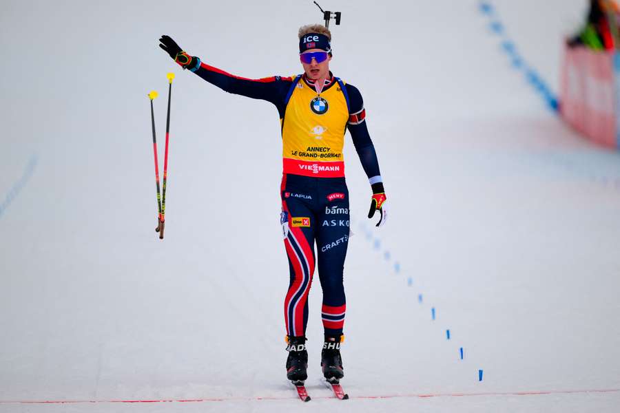 Célébration "drop the mic" pour Botn