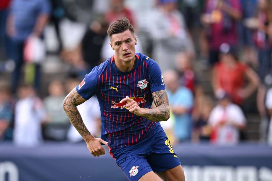 Benjamin Sesko părăsește Bundesliga după doi ani