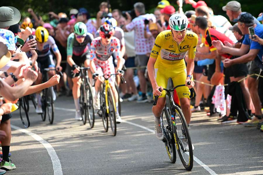 Pogacar powiększa przewagę po wygraniu 14. etapu Tour de France Pogacar powiększa przewagę po wygraniu 14. etapu Tour de France