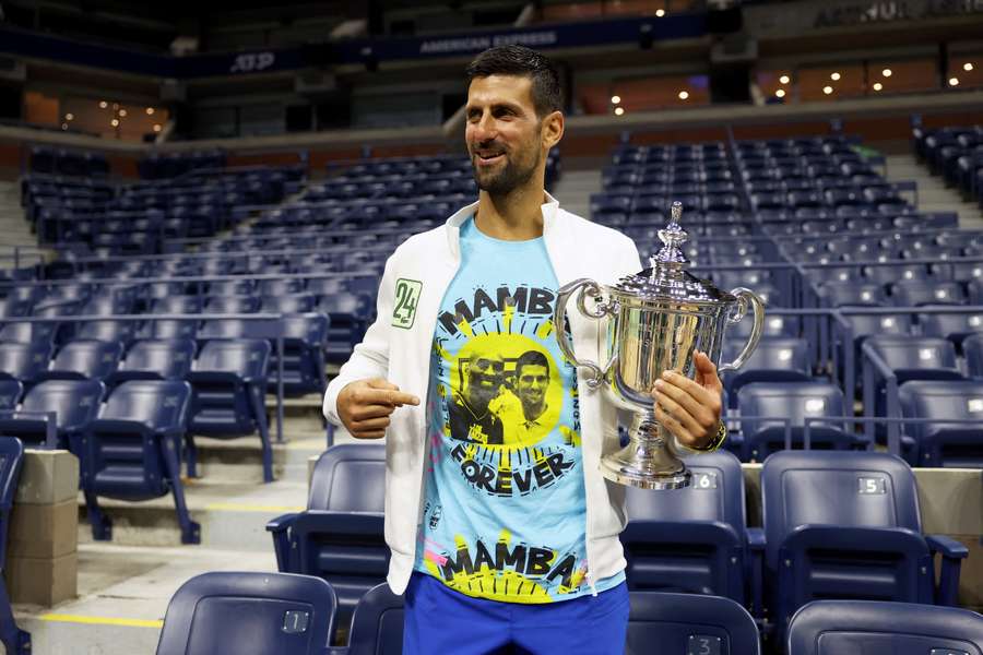 Djokovic draagt 24e Grand Slamtitel op aan Kobe Bryant