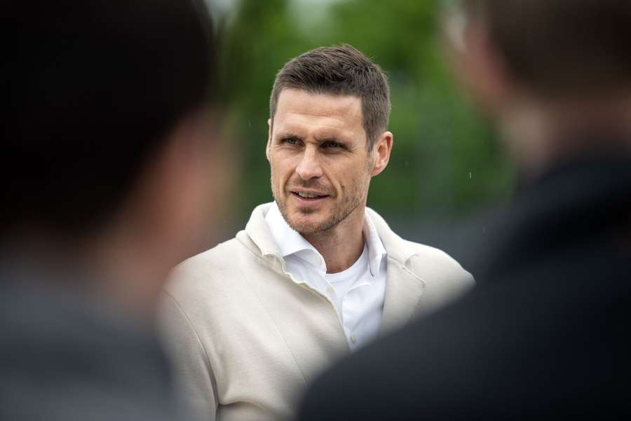 Dortmunds Sportdirektor Sebastian Kehl bei einem Mediengespräch