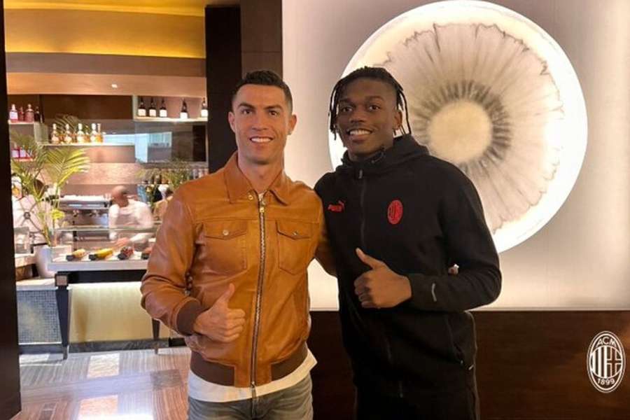 Rafael Leão alături de Cristiano Ronaldo