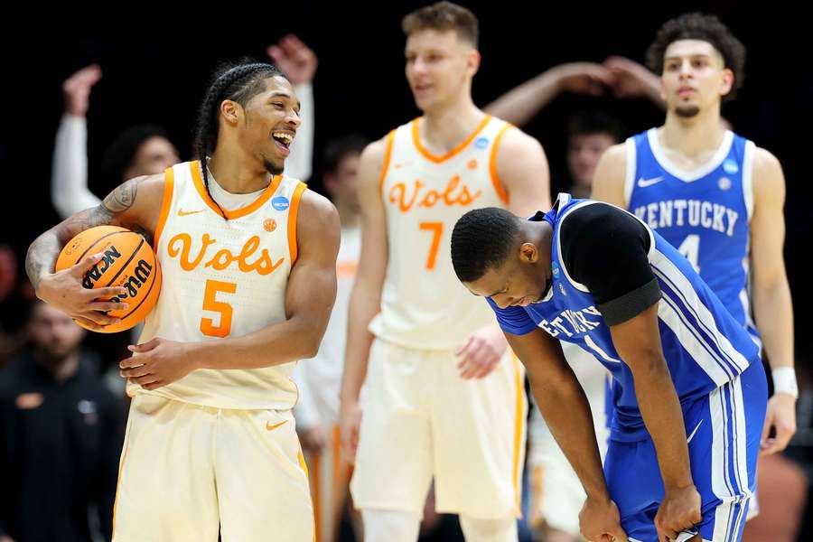 Locura de Marzo en la NCAA: Tennessee pasa a su segundo Elite 8 consecutivo 