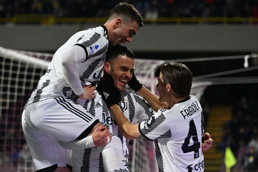 Gole Serbów zapewniają Juventusowi zwycięstwo z Salernitaną