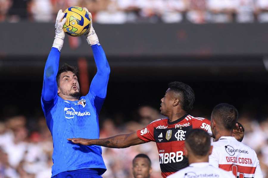 Rafael virou titular absoluto no São Paulo
