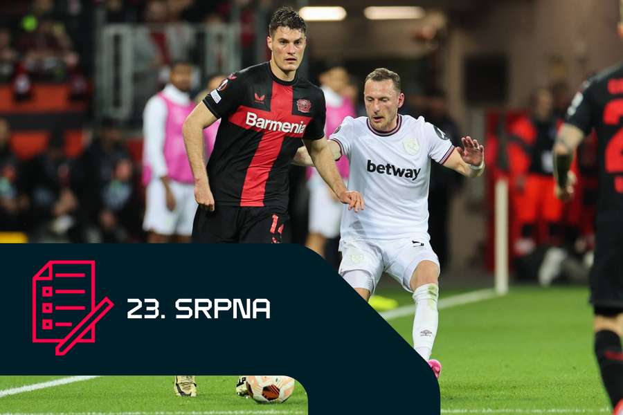 Patrick Schick (vlevo) a Vladimír Coufal na sebe narazili jako soupeři už loni v dubnu ve čtvrtfinále Evropské ligy.