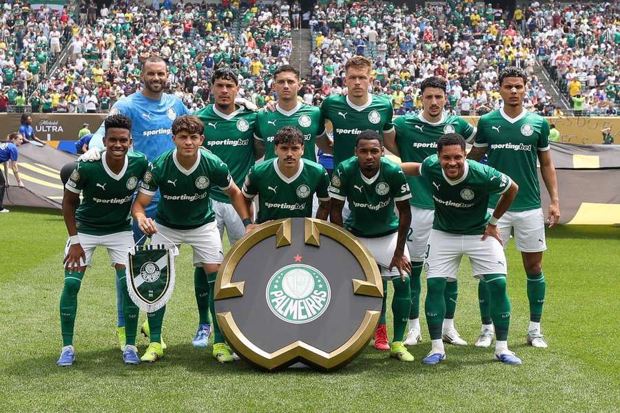 Jogadores do Palmeiras antes da partida contra o Botafogo, na Filadélfia
