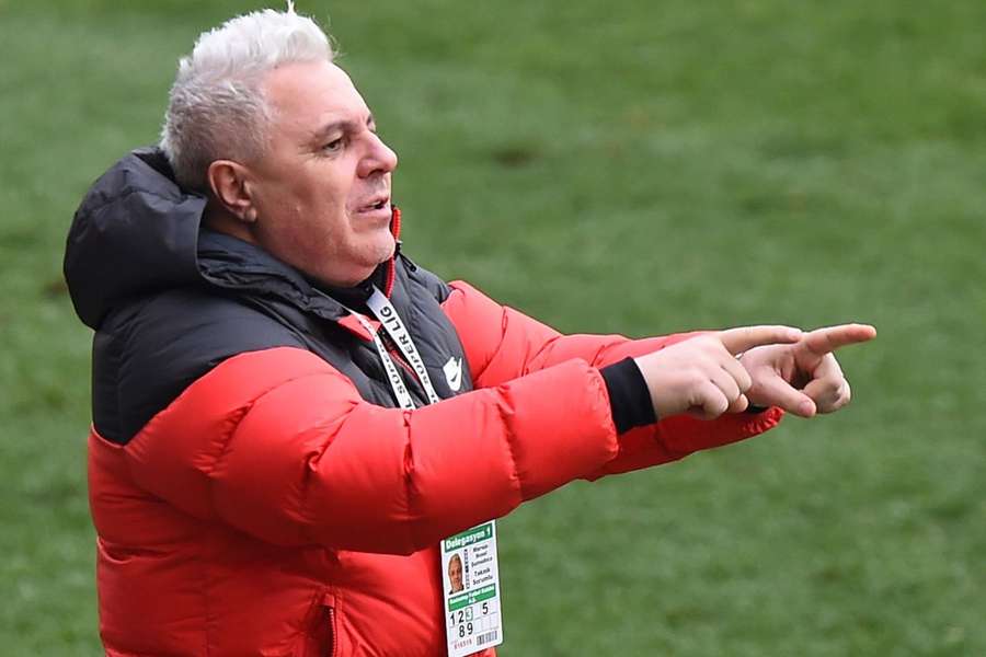 Marius Șumudică deixa o comando técnico do Gaziantep