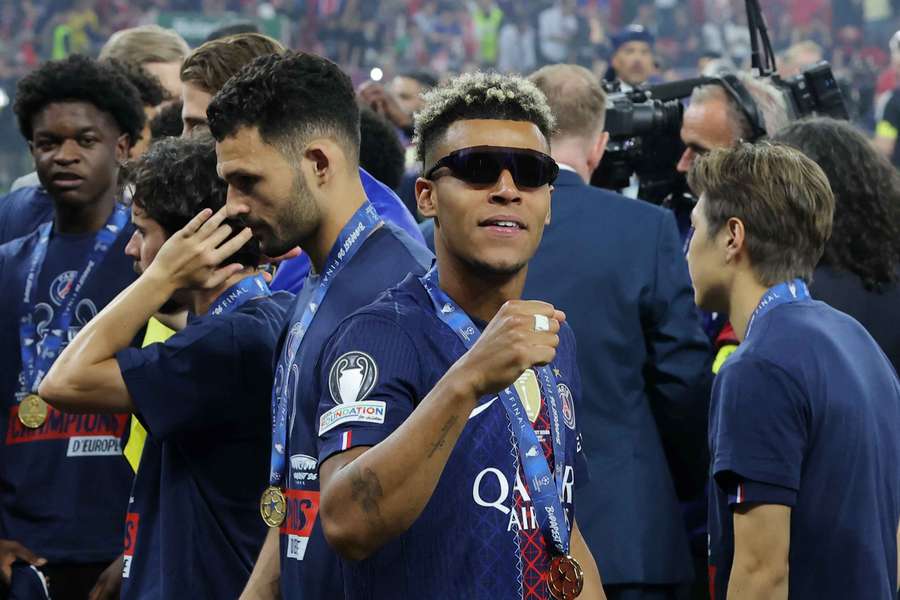 Doué, celebrando Doué, celebrando