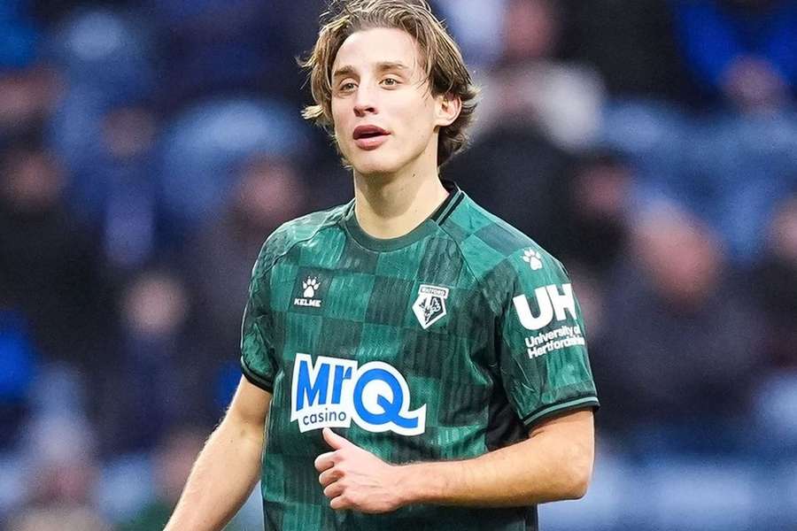 Edoardo Bove com a camisola do Watford Edoardo Bove com a camisola do Watford