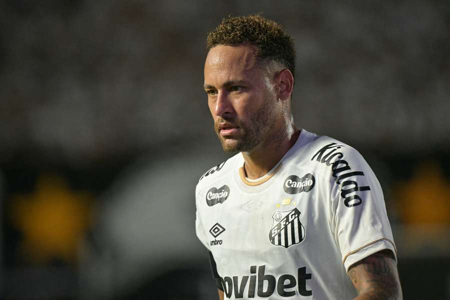 Neymar se pustil do fanoušků Santosu.