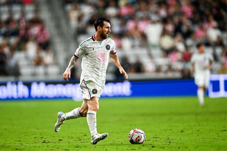 Messi runs with the ball during Nashville matchup