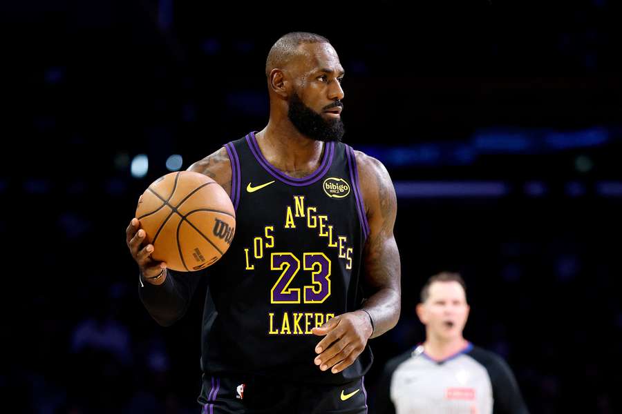 LeBron James face au Jazz mardi.