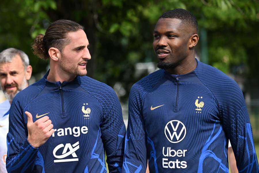 Rabiot con Marcus Thuram