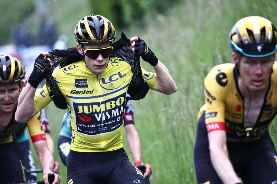 Jonas Vingegaard er stadig i front Critérium du Dauphiné.