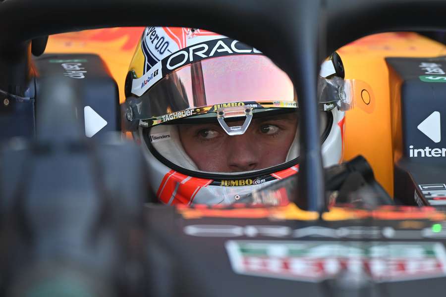 Verstappen claimed pole after a dramatic qualifying session