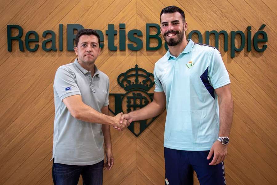 Guilherme Fernandes firma por dos temporadas
