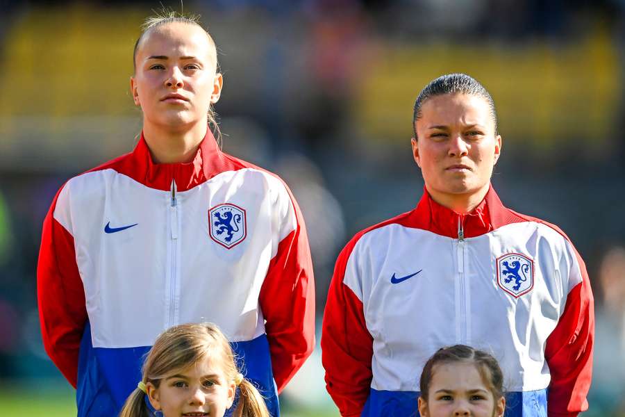 Daphne van Domselaar tijdens de wedstrijd tussen Spanje en Nederland op het WK