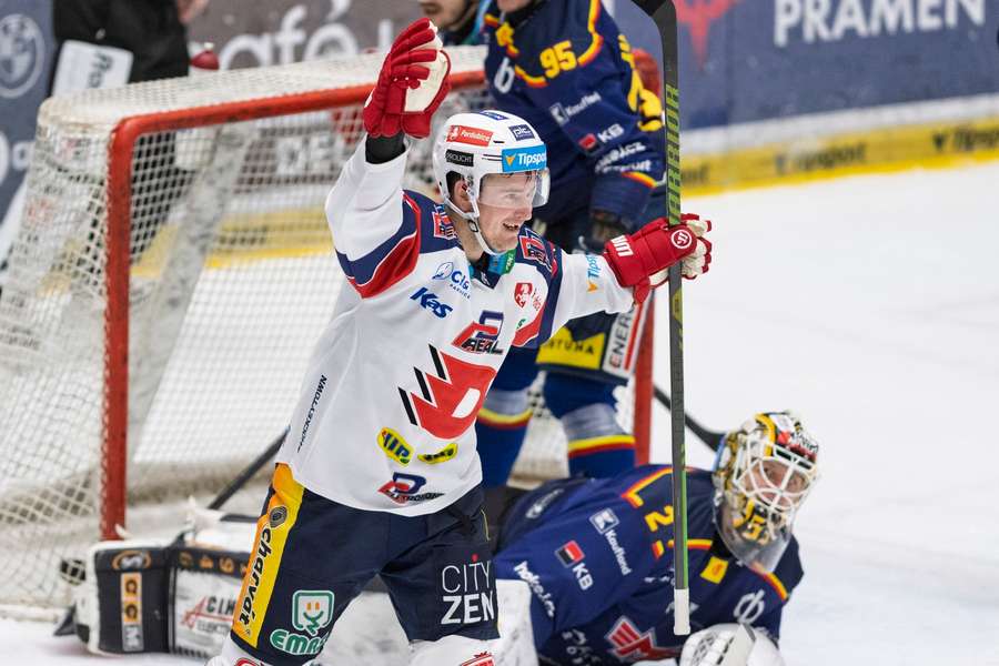 Červenka byl ústřední postavou zápasu. Červenka byl ústřední postavou zápasu.