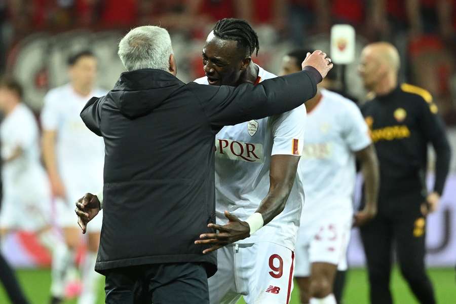 José Mourinho festejou e justificou o apuramento com a abnegação dos seus jogadores