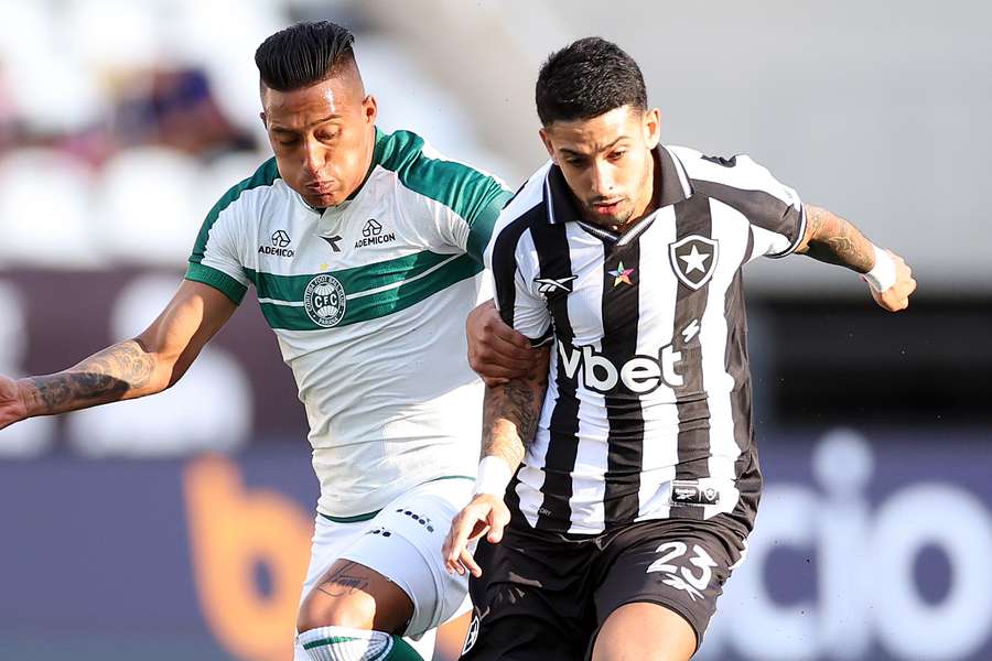 Coritiba e Botafogo jogam pelo Brasileirão nesta segunda-feira (12)