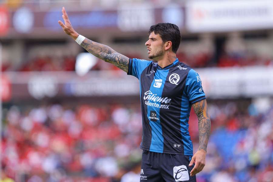 Homenchenko, en pleno partido Homenchenko, en pleno partido