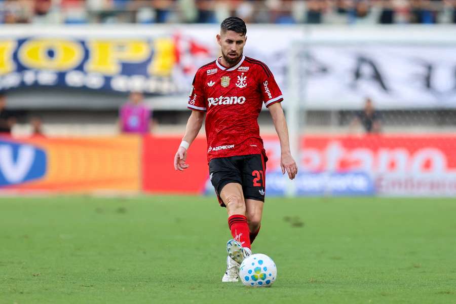 Jorginho, do Flamengo, em jogo pelo Brasileirão Jorginho, do Flamengo, em jogo pelo Brasileirão