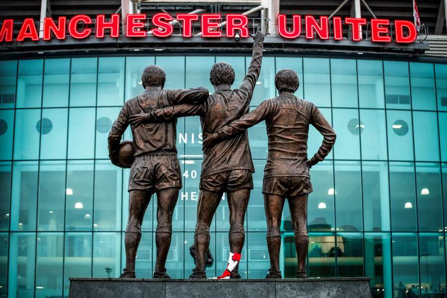 O Teatro dos Sonhos recebe o clássico de Manchester neste domingo
