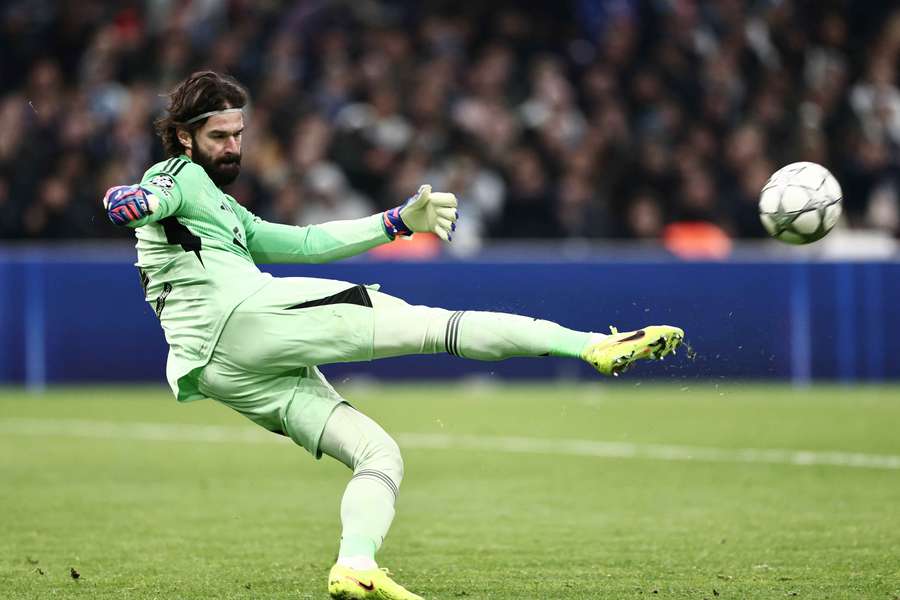 Alisson defende o gols dos Reds