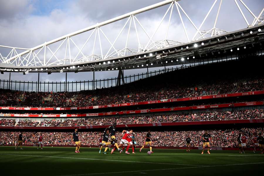 Arsenal chce zvětšit kapacitu Emirates Stadium.