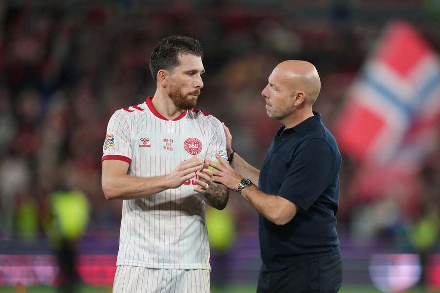Unhappy Danish captain criticizes Riemer's tactics: 'Midfield system doesn't work' Unhappy Danish captain criticizes Riemer's tactics: 'Midfield system doesn't work'