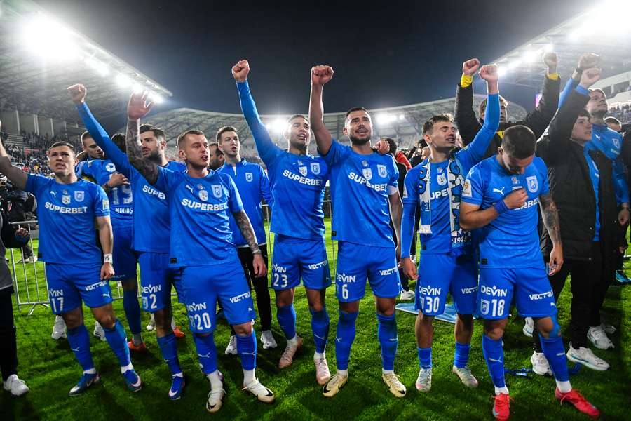 Oltenii sărbătoresc victoria în Supercupă Oltenii sărbătoresc victoria în Supercupă