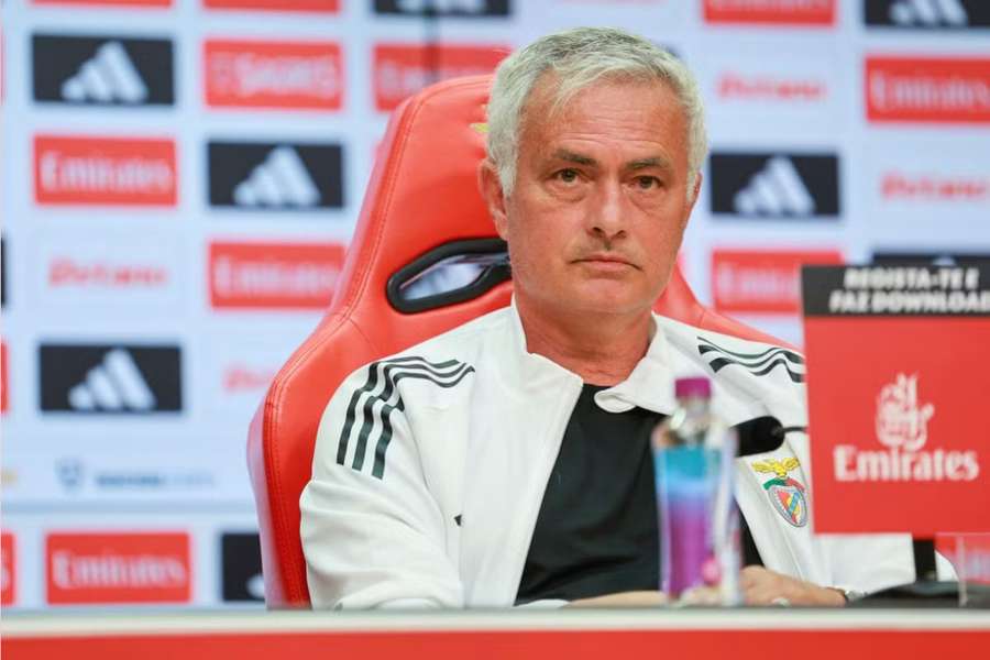 Mourinho niega contactos con el Real Madrid
