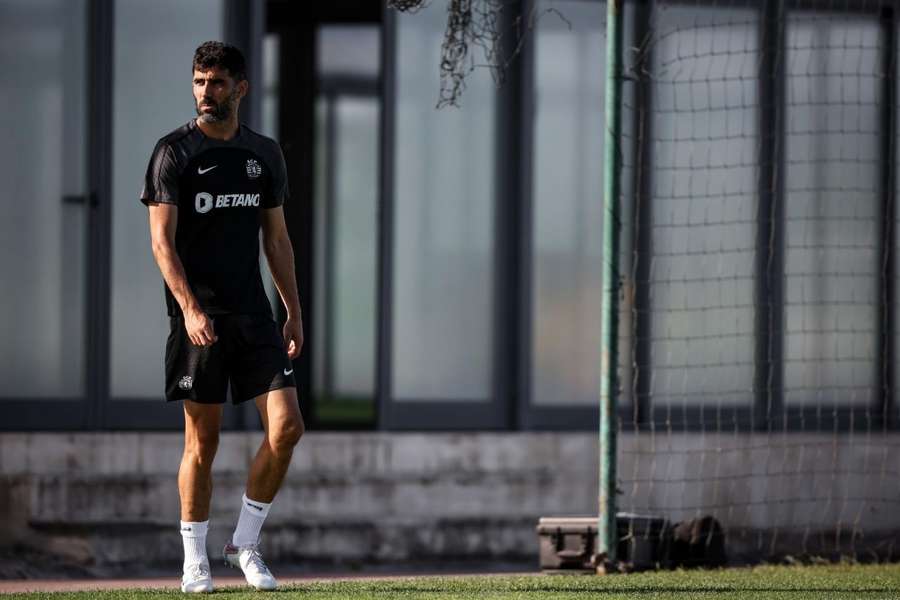 Luís Neto no treino desta segunda-feira do Sporting