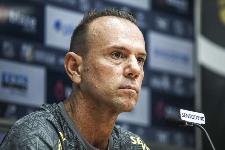Santos-Trainer Kleiton Lima steht im Zentrum der Vorwürfe. 