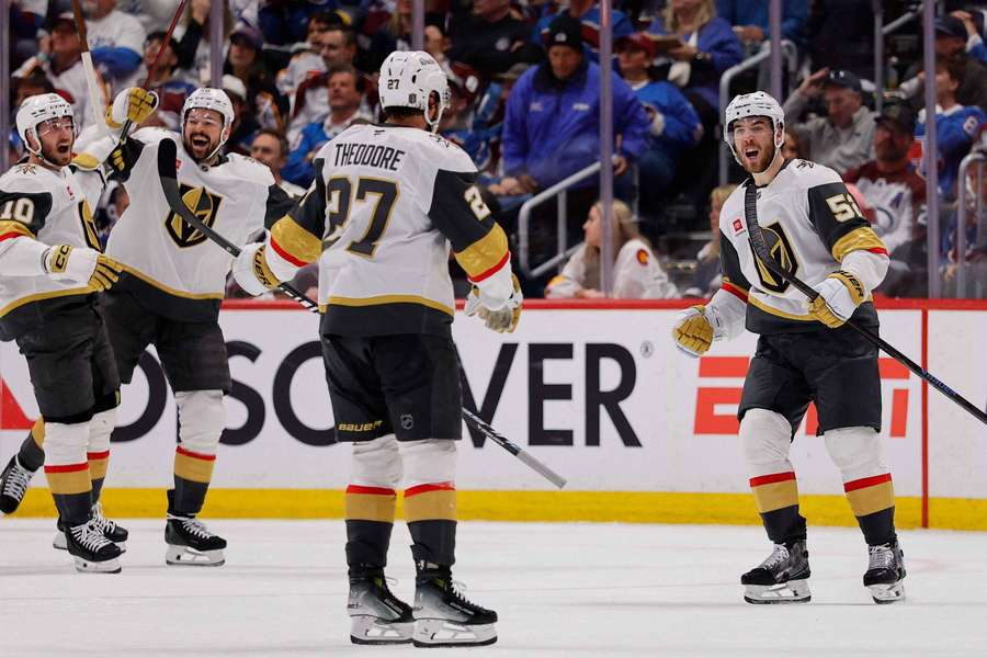 Golden Knights uspeli na ľade mužstva Avanlanche. Golden Knights uspeli na ľade mužstva Avanlanche.