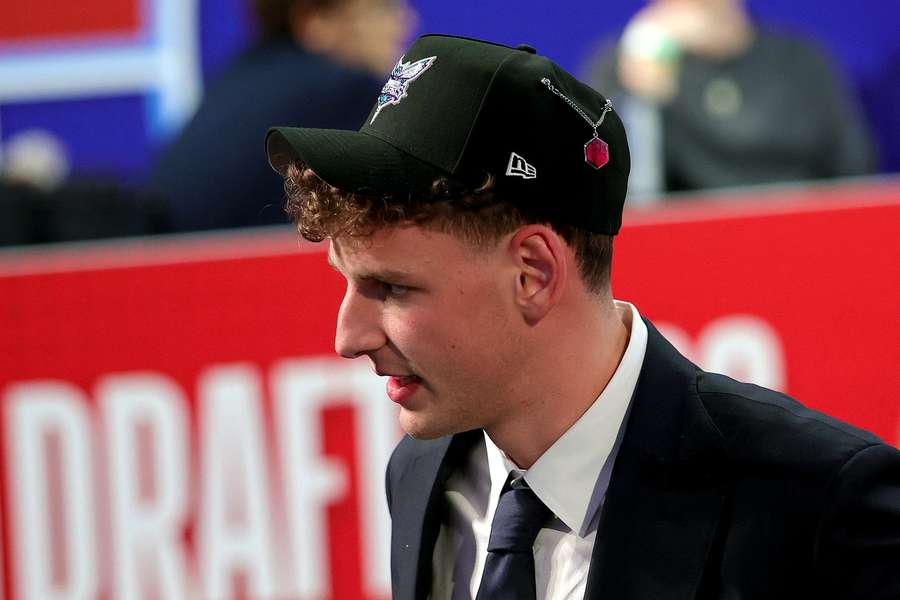Hannes Steinbach beim NBA Draft 2026. Hannes Steinbach beim NBA Draft 2026.