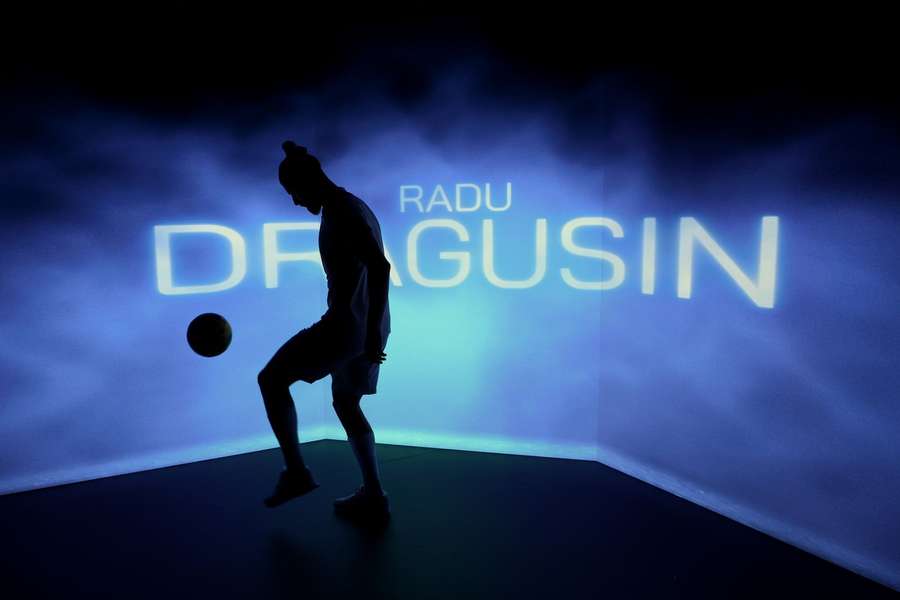 Radu Drăgușin a fost transferat de Genoa la Tottenham