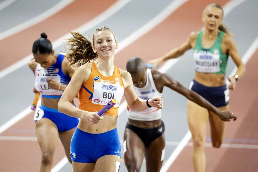 Bol loodste de estafettevrouwen naar de finale