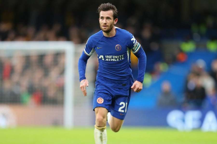 Fenerbahce coach Mourinho chasing Chelsea defender Chilwell