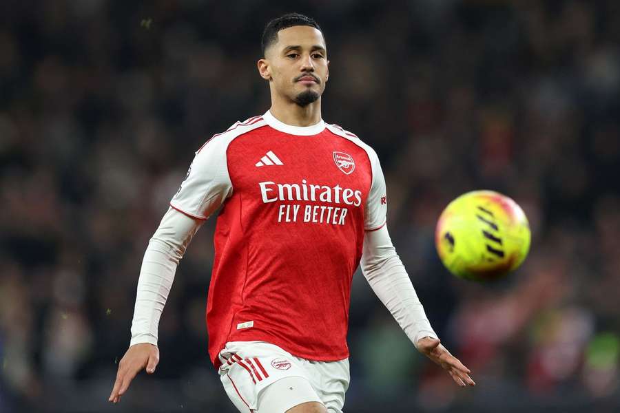 Saliba, jogador do Arsenal Saliba, jogador do Arsenal