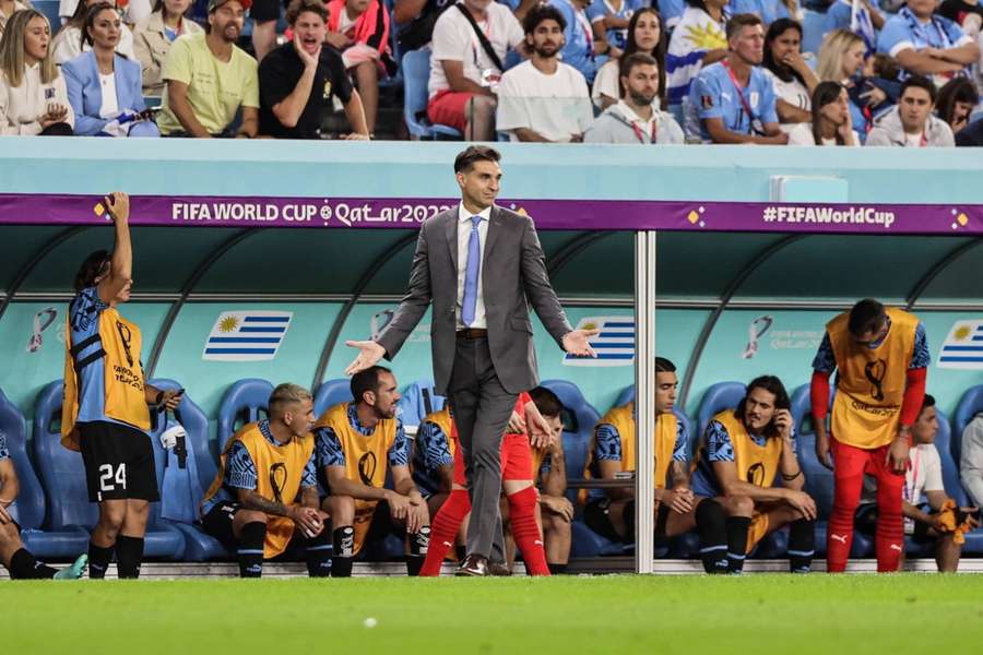 FOTO) OFICIAL: Diego Alonso, nuevo entrenador de Uruguay