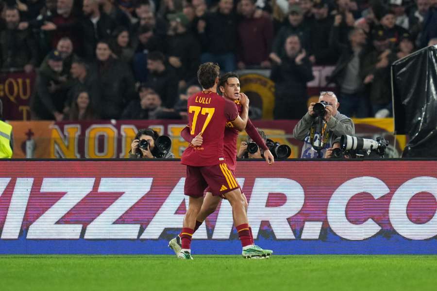 Roma celebrate goal Roma celebrate goal