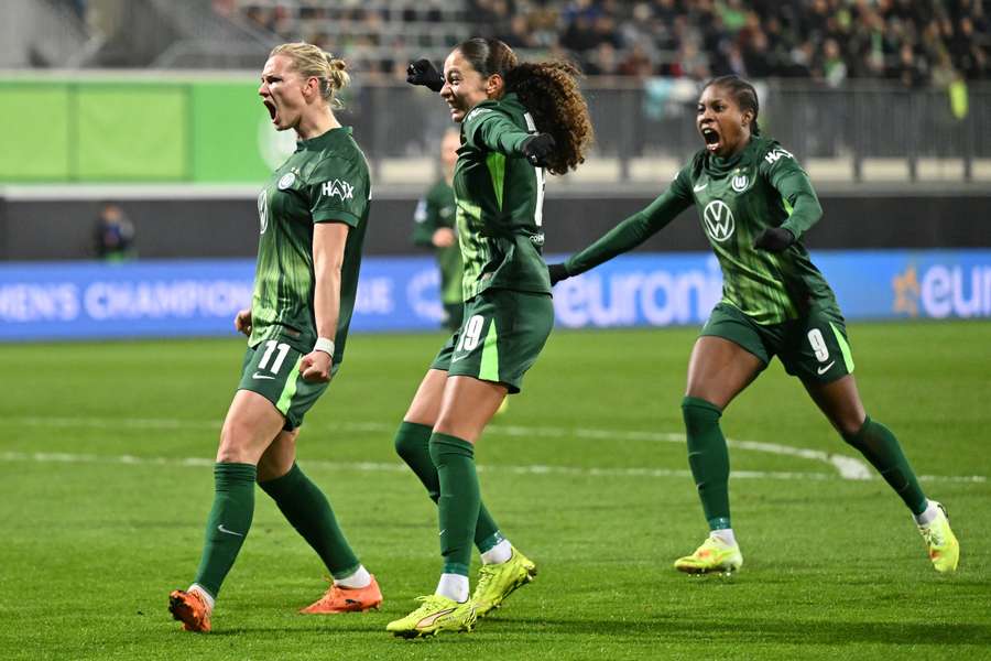 Popp möchte mit Wolfsburg ihren 14. DFB-Pokaltitel gewinnen. Popp möchte mit Wolfsburg ihren 14. DFB-Pokaltitel gewinnen.