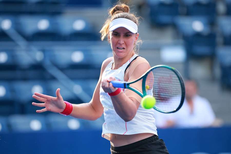 Bia Haddad perdeu para Bouzková na estreia em Monterrey