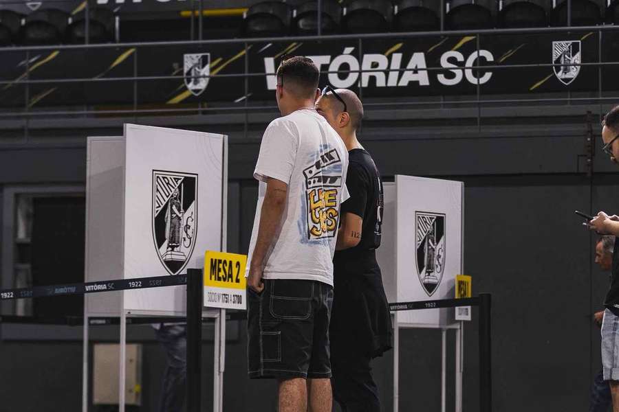 Eleições no universo vitoriano Eleições no universo vitoriano