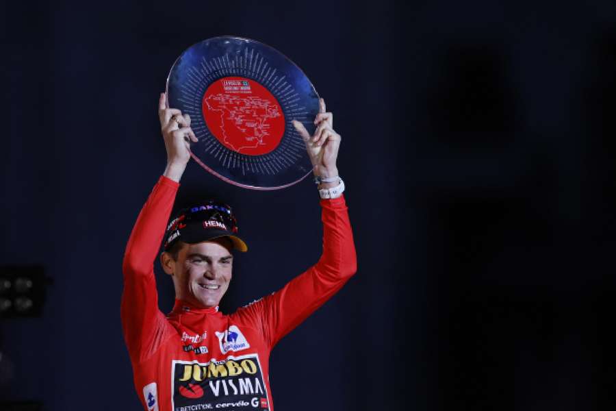 Sepp Kuss celebra su victoria en La Vuelta