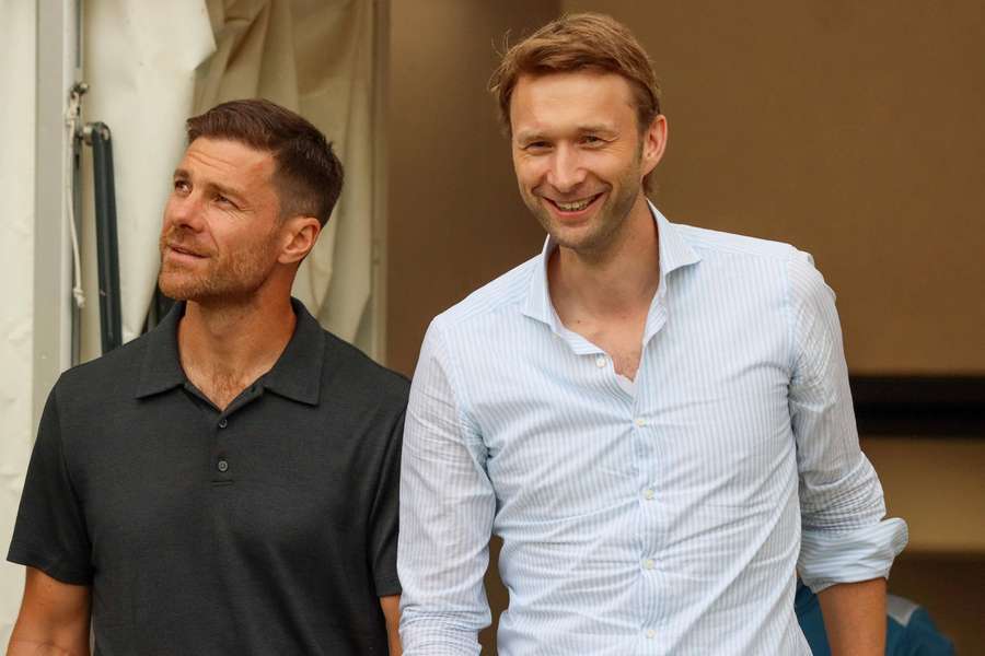 Simon Rolfes zusammen mit seinem Noch-Trainer Xabi Alonso.